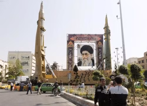 EU tiếp tục kéo dài 1 năm lệnh trừng phạt Iran ảnh 1