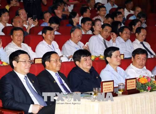 Phó Thủ tướng Vương Đình Huệ tham dự tọa đàm khu dân cư, vườn mẫu nông thôn mới ảnh 1