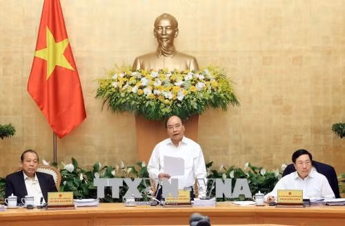 Thủ tướng Nguyễn Xuân Phúc: Phấn đấu đạt mức tăng trưởng 6,7% năm 2018 ảnh 1