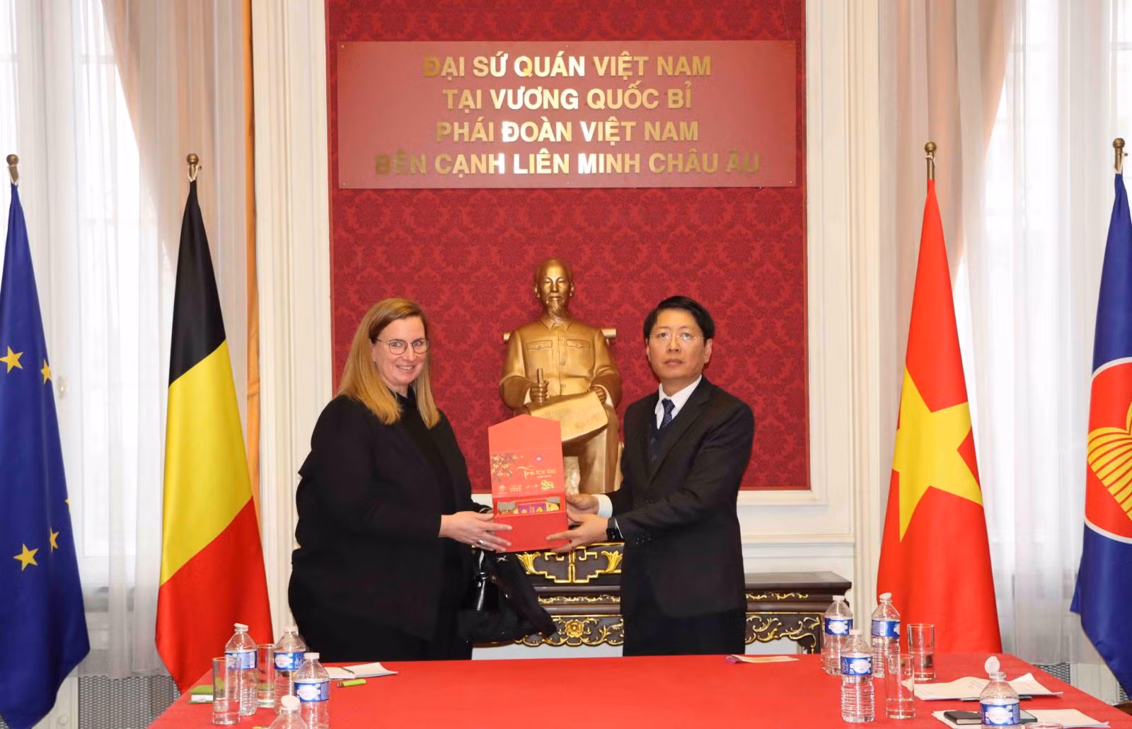 Chú thích ảnh