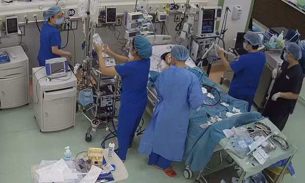 Cúm mùa gây biến chứng nặng trẻ, phụ huynh chủ động phòng bệnh cho trẻ