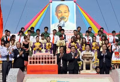Lễ thượng cờ Thống nhất non sông bên bờ Hiền Lương ảnh 2