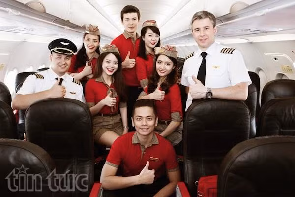 Nhanh tay đăng ký dự tuyển tiếp viên Vietjet ảnh 1