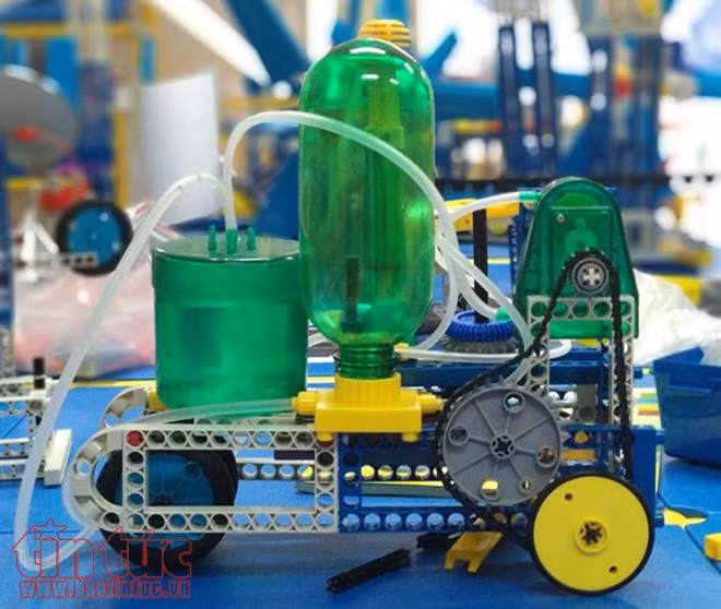 Thị trường đồ chơi trẻ em vắng vẻ trước ngày Tết thiếu nhi 1/6 ảnh 4