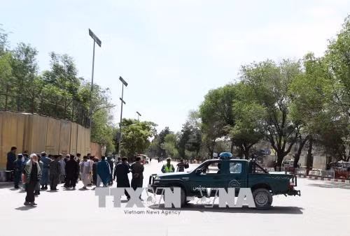 IS nhận tấn công trụ sở Bộ Nội vụ Afghanistan ảnh 1