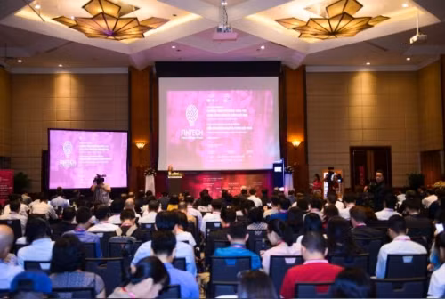 Kết hợp ngân hàng và các công ty công nghệ tài chính ảnh 1