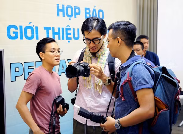 Ra mắt máy ảnh Full – frame thế hệ mới Pentax K-1 Mark II ảnh 1