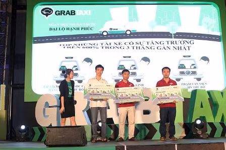 2.000 tài xế tham gia ngày hội tri ân của GrabTaxi ảnh 2