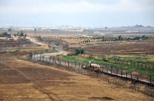 Thổ Nhĩ Kỳ xây tường bê tông dọc biên giới với Syria ảnh 1