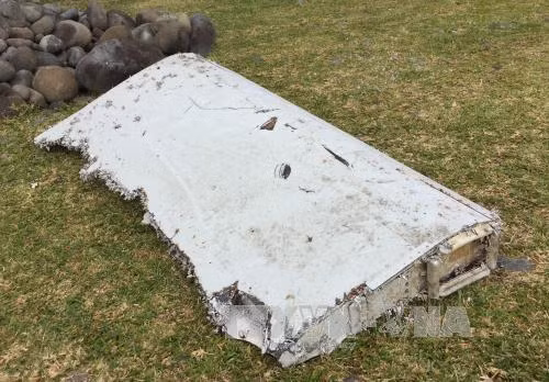 Australia xác nhận mảnh vỡ trên đảo Reunion thuộc MH370 ảnh 1