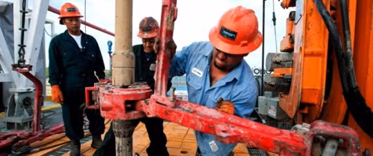 Vương quyền dầu mỏ: Nhà giàu Saudi Arabia sẽ chết dưới tay Mỹ? ảnh 1