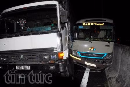 Tai nạn liên hoàn trên cao tốc Trung Lương ảnh 3