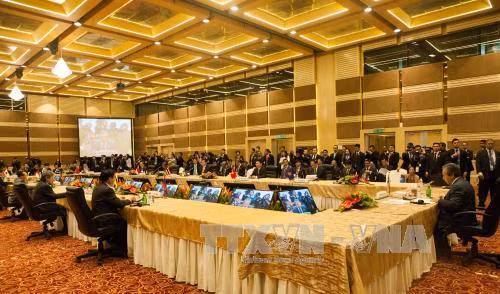 ASEAN trước sức mạnh kinh tế của Trung Quốc ảnh 1