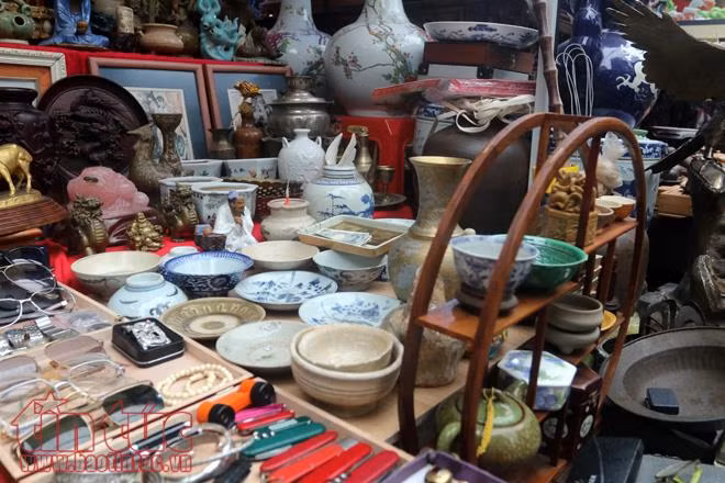 Độc đáo phiên chợ đồ cổ duy nhất trong năm ở Hà Nội ảnh 4