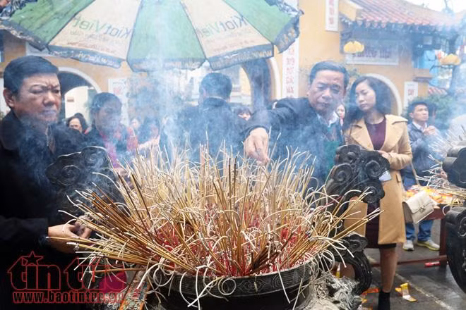 Khoảng khắc yên bình của Hà Nội ngày đầu năm mới ảnh 18