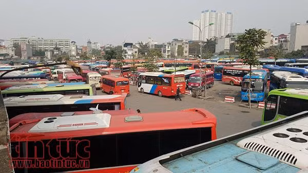 Ngày làm việc cuối cùng, các bến xe thông thoáng, ùn ứ khu vực nội đô ảnh 8