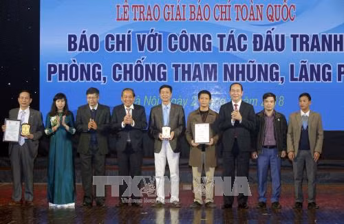 Phát huy hơn nữa vai trò báo chí trong đấu tranh phòng, chống tham nhũng, lãng phí ảnh 2