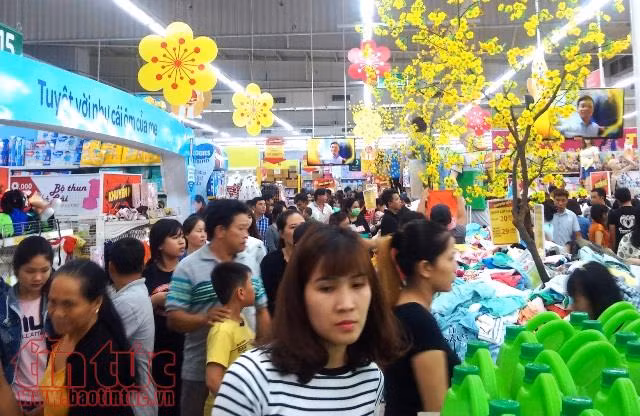 Sắm Tết tại siêu thị: Đông, vui nhưng chưa quá tải ảnh 3
