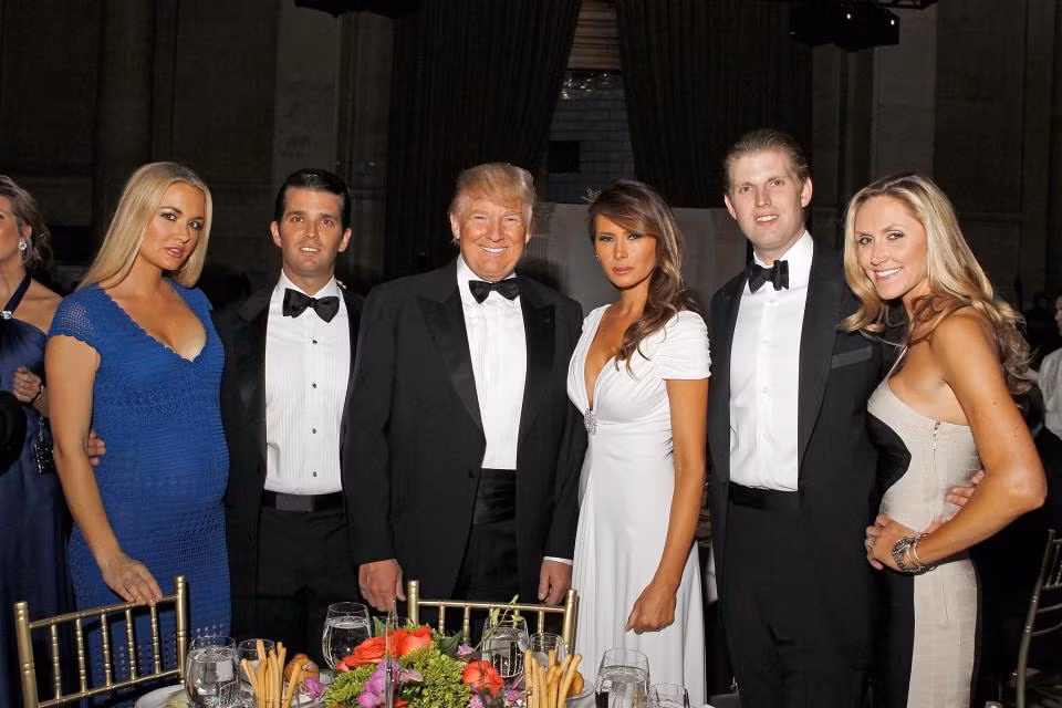 Những điều ít biết về con dâu trưởng vừa phải nhập viện của Tổng thống Trump ảnh 2