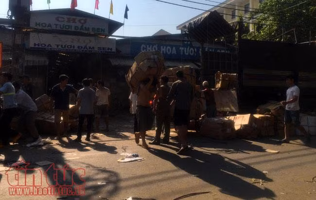 Tất bật chợ đầu mối hoa Tết những ngày cận Tết ảnh 3