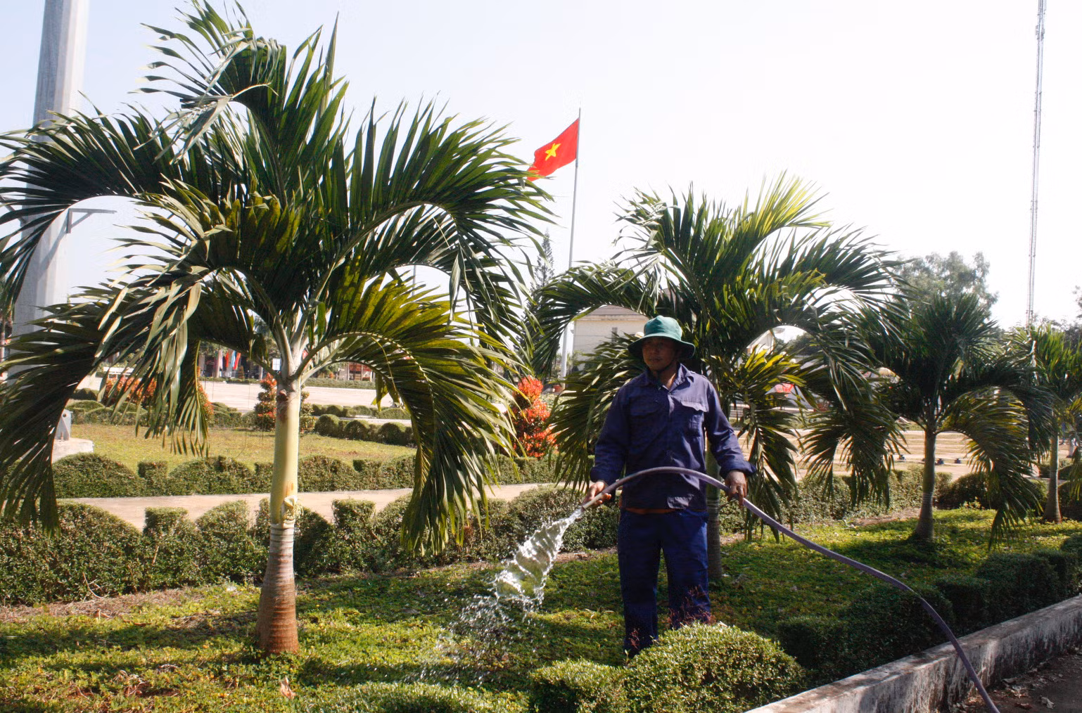 Huyện biên giới Chư Prông, tỉnh Gia Lai chỉnh trang đón Tết ảnh 2