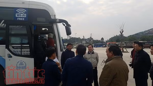 Ngày làm việc cuối cùng, các bến xe thông thoáng, ùn ứ khu vực nội đô ảnh 10