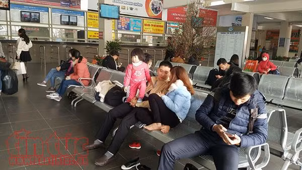 Ngày làm việc cuối cùng, các bến xe thông thoáng, ùn ứ khu vực nội đô ảnh 4