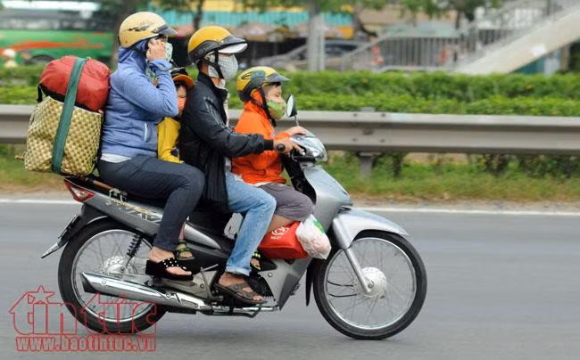Người dân 'rồng rắn' về quê ăn Tết, giao thông cửa ngõ TP Hồ Chí Minh ùn ứ ảnh 5