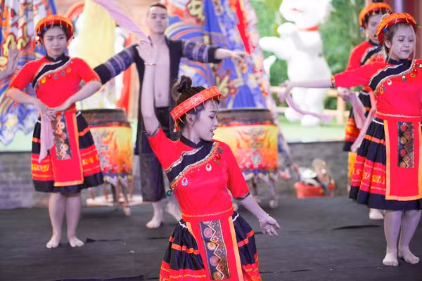 Sẽ tiếc hùi hụi nếu lỡ cơ hội xem 'Mai vàng sắc xuân' ở Sun World Danang Wonders ảnh 10