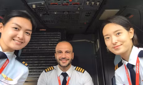 Những bóng hồng Vietjet làm chủ bầu trời