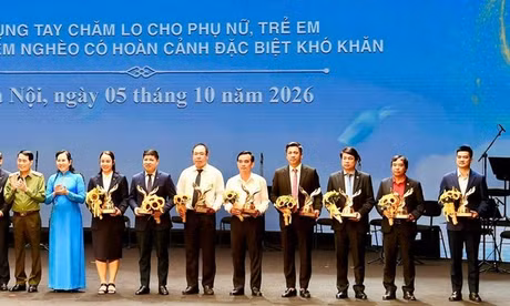 Doanh nhân Nguyễn Thị Phương Thảo dự chương trình 'Kết nối yêu thương' của Hội LHPN Việt Nam