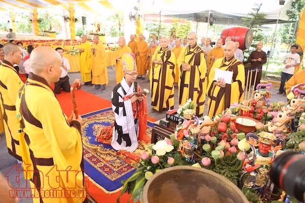 Khởi công xây dựng bia tưởng niệm đường dây giao liên A210 ảnh 1