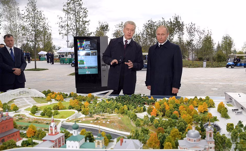 Có gì trong công viên nằm ở ‘đất vàng’ cách Điện Kremlin vài bước chân? ảnh 2