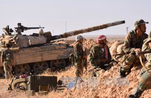 Quân đội Syria tiếp tục đột phá vòng vây của IS tại Deir ez-Zor ảnh 1