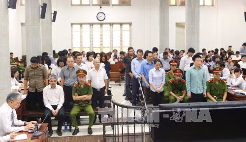 Xét xử Hà Văn Thắm và đồng phạm: Luật sư đề nghị trả hồ sơ để điều tra lại vụ án ảnh 1