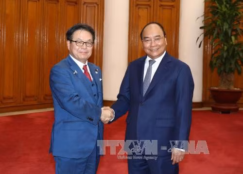 Thủ tướng tiếp Bộ trưởng Kinh tế, Thương mại và Công nghiệp Nhật Bản ảnh 1
