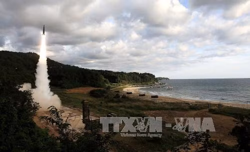NATO hối thúc 'đáp trả toàn cầu' sau vụ phóng tên lửa của Triều Tiên ảnh 1