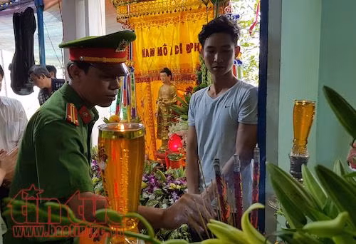 Thăng hàm trước niên hạn cho chiến sỹ phòng cháy chữa cháy hy sinh ảnh 1