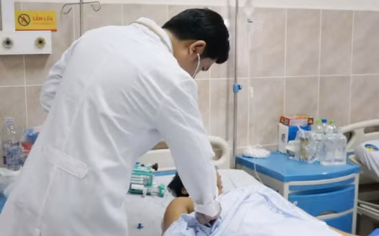 Bệnh nhân thoát chết trong gang tấc nhờ sự phối hợp rất kịp thời của hai bệnh viện. Ảnh: SYT