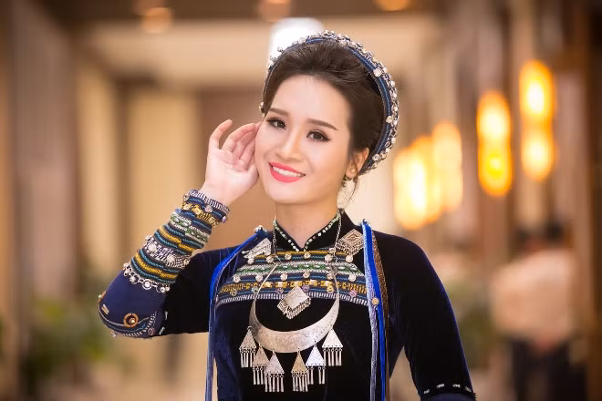 Thí sinh xinh như hoa hậu vào chung kết xếp hạng Sao Mai 2017 ảnh 9