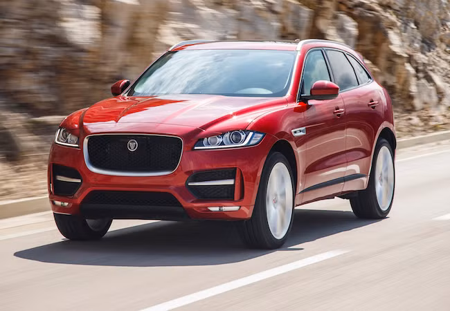 Soi chi tiết 'báo' Jaguar F-Pace sẽ xuất hiện tại Triển lãm ô tô quốc tế 2017 ảnh 1