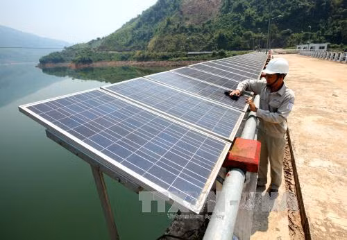 Điện mặt trời hưởng cơ chế giá 2.086 đồng/kWh ảnh 1