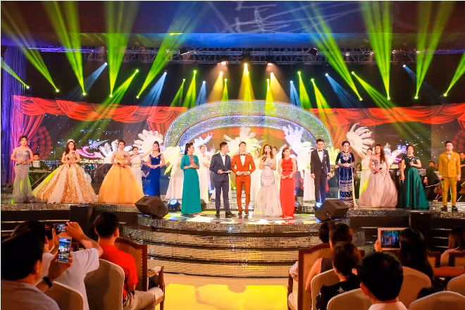 Thí sinh xinh như hoa hậu vào chung kết xếp hạng Sao Mai 2017 ảnh 1