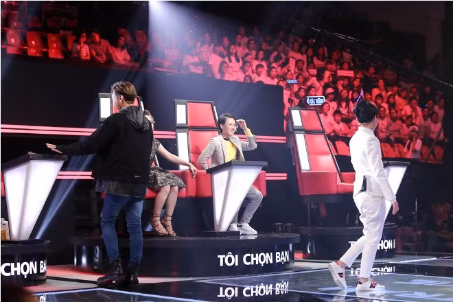 The Voice Kids tập 5: Huỳnh Gia Phú hát hit triệu view 'Đi để trở về" của Soobin Hoàng Sơn ảnh 6