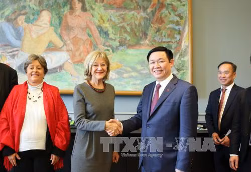 Phó Thủ tướng Vương Đình Huệ thăm làm việc tại Thụy Sĩ ảnh 2