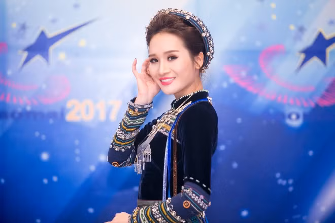 Thí sinh xinh như hoa hậu vào chung kết xếp hạng Sao Mai 2017 ảnh 11