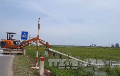 Các địa phương khẩn trương khắc phục hậu quả bão số 10 ảnh 2