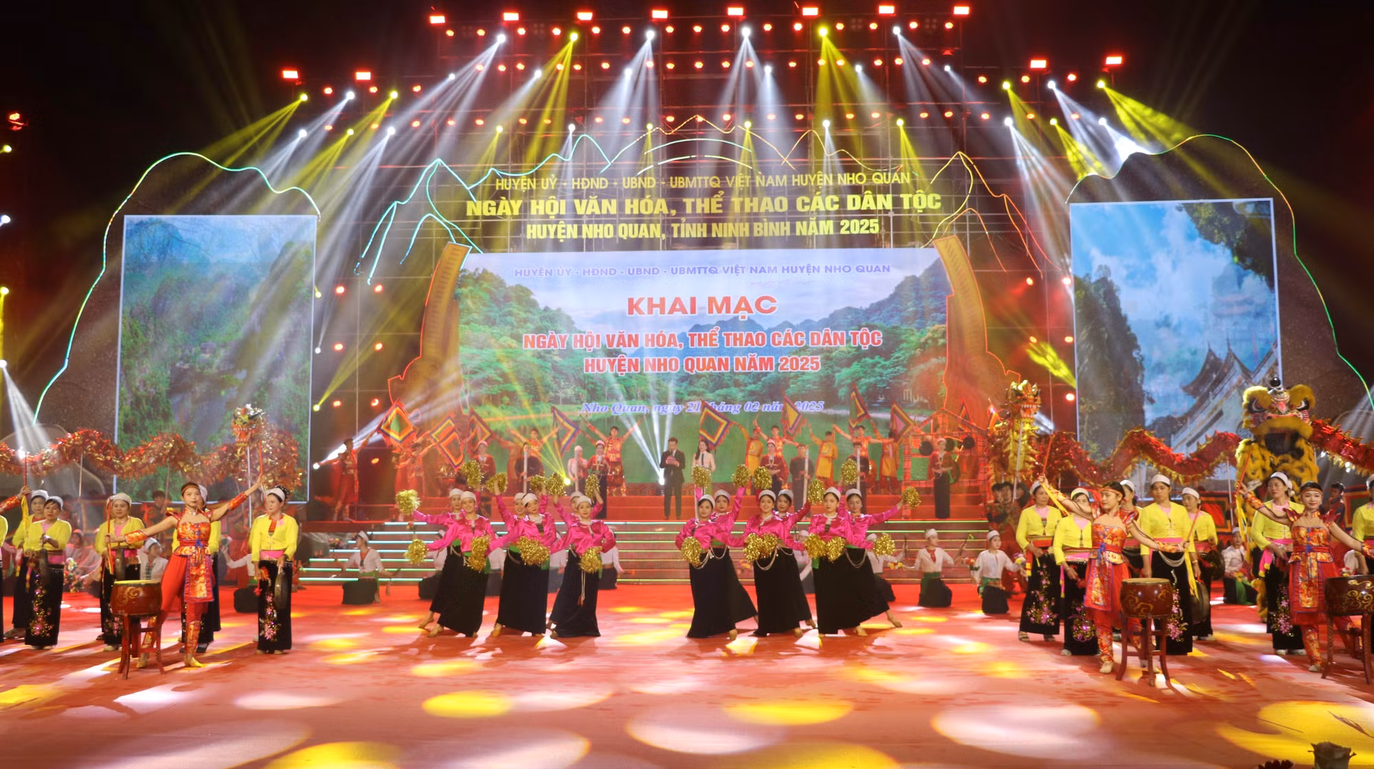 potal-ton-vinh-gia-tri-van-hoa-truyen-thong-cua-dong-bao-cac-dan-toc-7868154.jpg