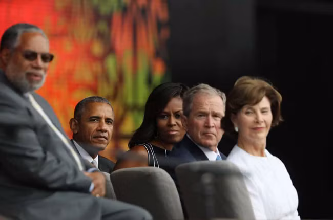 Tình bạn đẹp giữa ông Bush và Đệ nhất Phu nhân Mỹ ảnh 7
