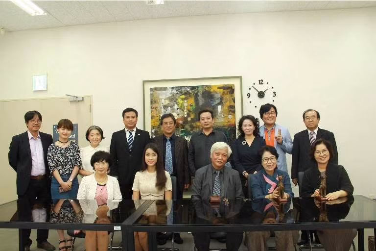 Chương trình giao lưu nghệ thuật “Tôi yêu Tổ quốc tôi” ảnh 4